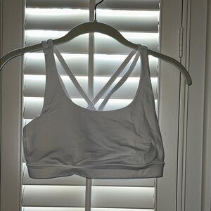 Lululemon Women's White Energy Sports Bra